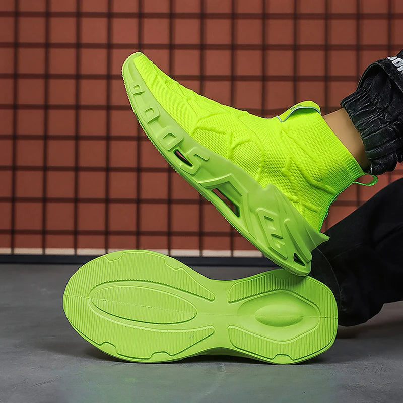 Men's Outdoor Sports Shoes - High-Top Sports Shoes Are Novel and Fashionable