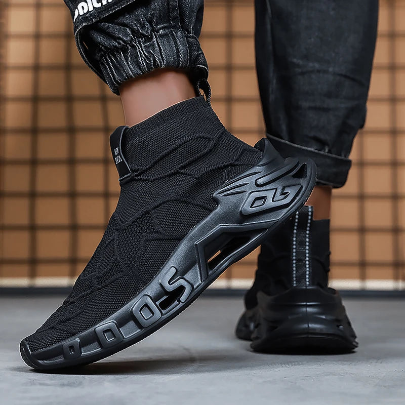 Men's Outdoor Sports Shoes - High-Top Sports Shoes Are Novel and Fashionable